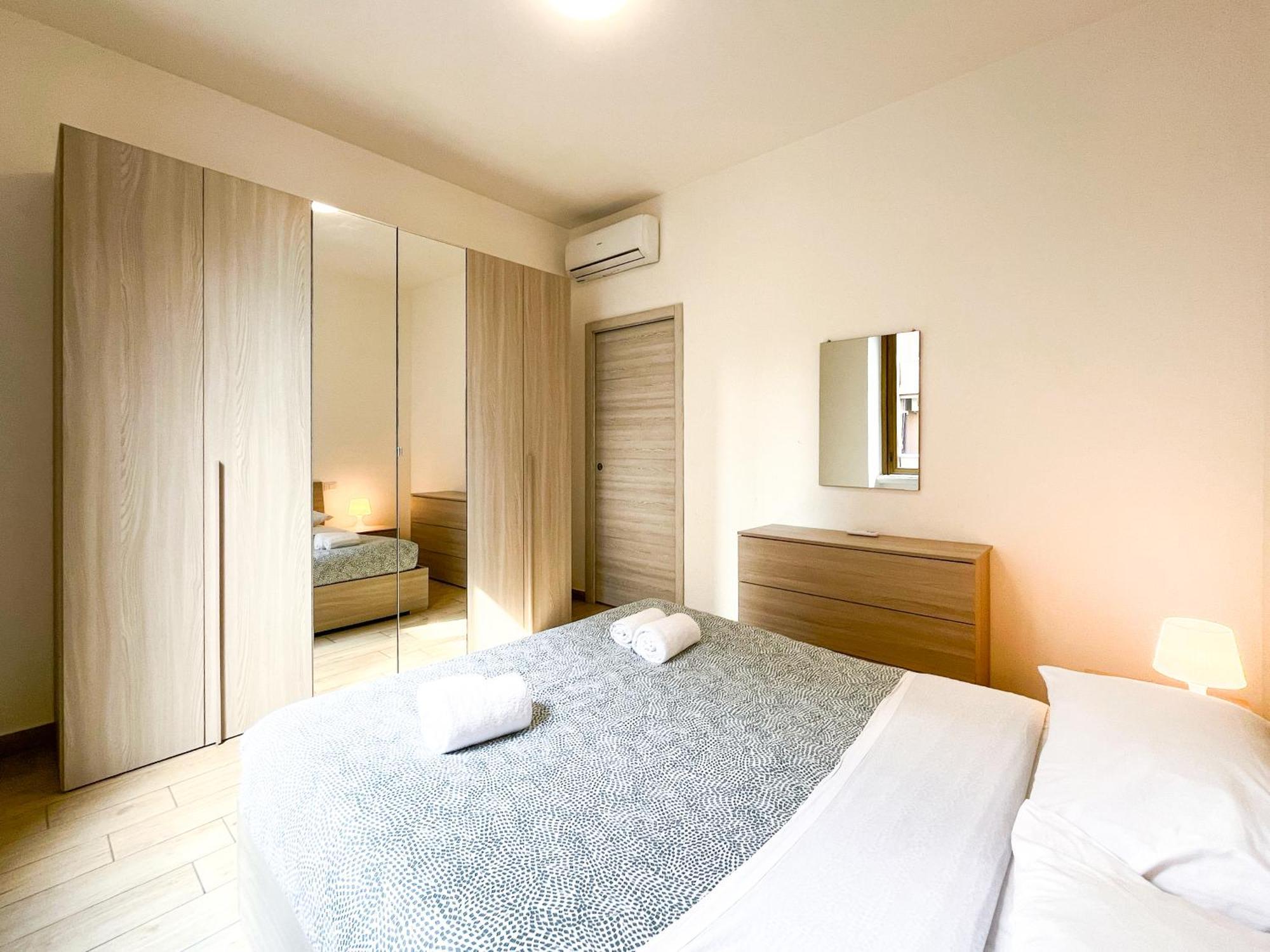 Along The Canal Smart Flat Naviglio - 4 People Corsico Extérieur photo