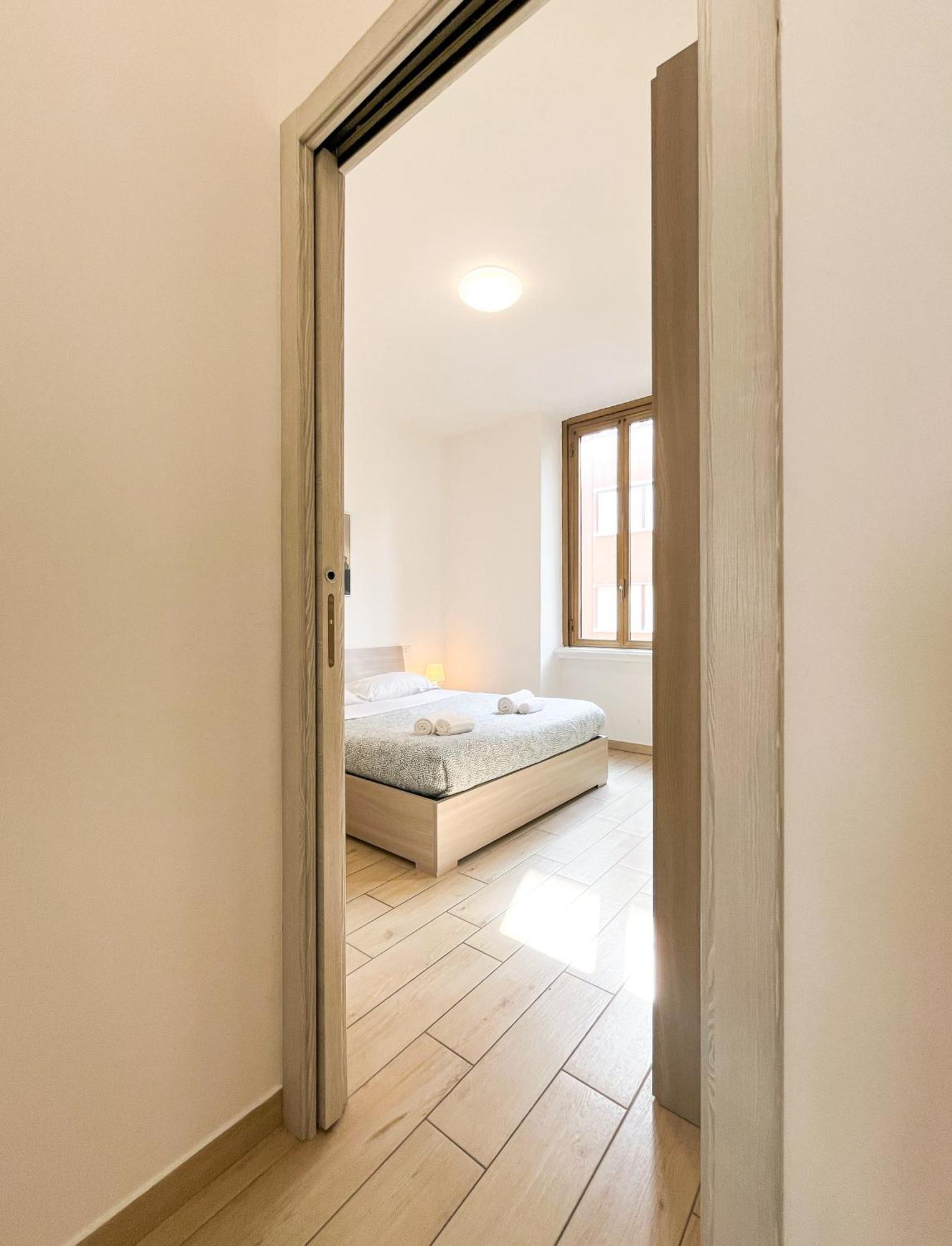 Along The Canal Smart Flat Naviglio - 4 People Corsico Extérieur photo